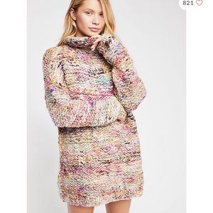 100% Wool Floral Bouquet tunic sweater